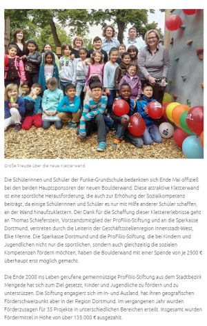 Funke Grundschule freut sich über Boulderwand